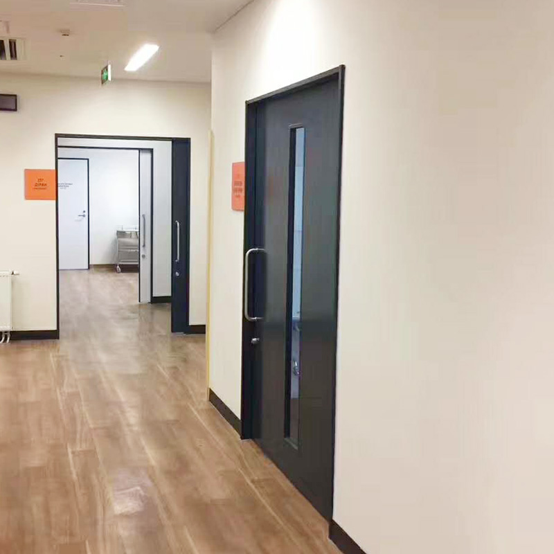 諾沃芬多功能門