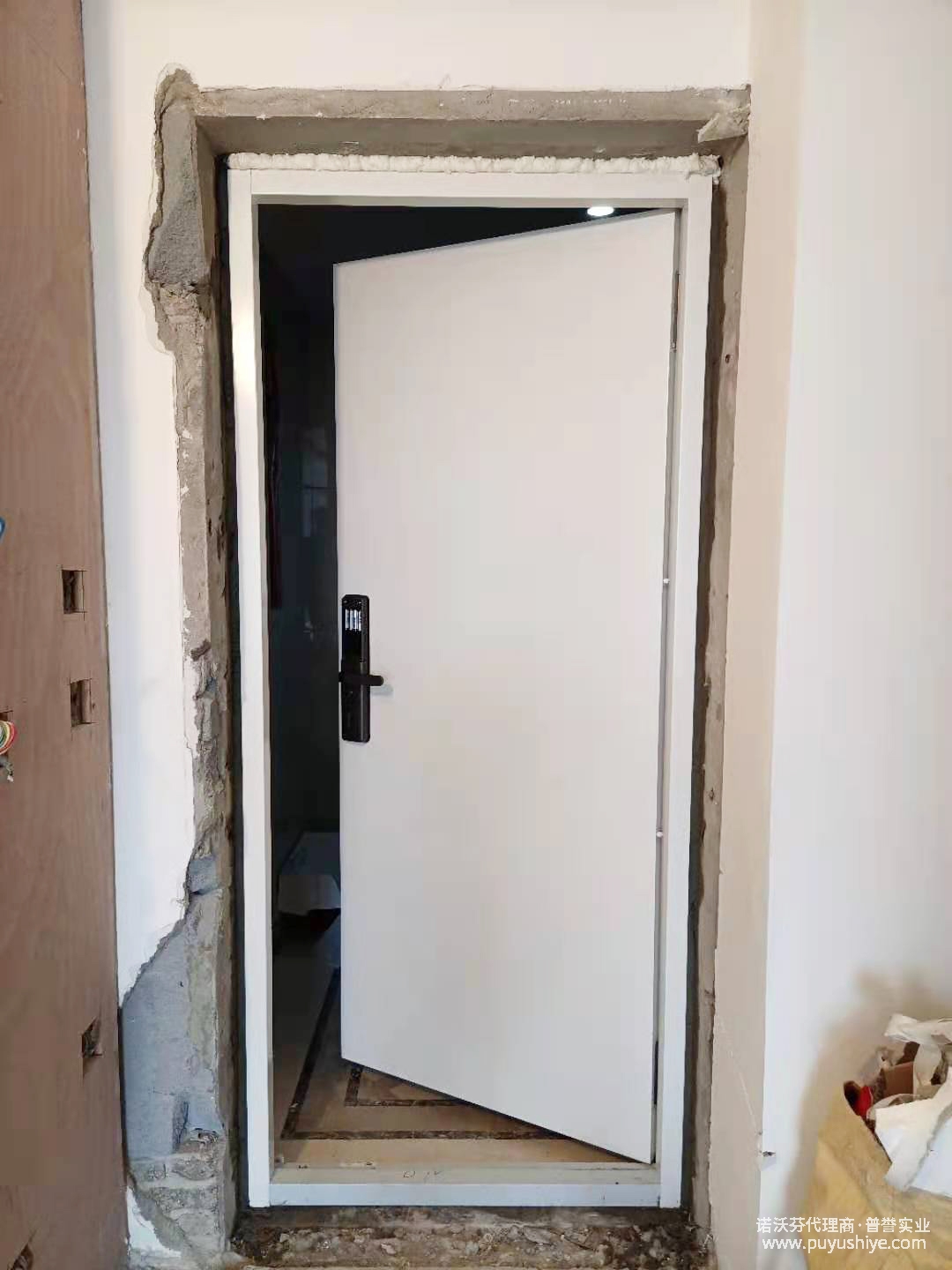 諾沃芬入戶門案例