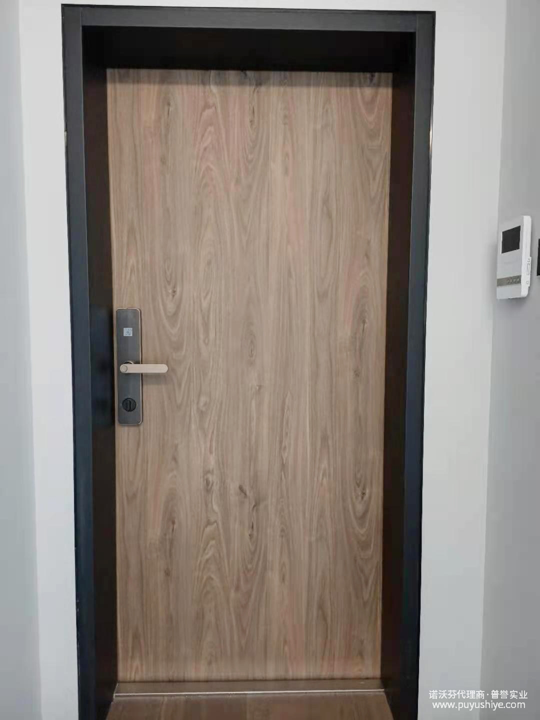 諾沃芬入戶門定制