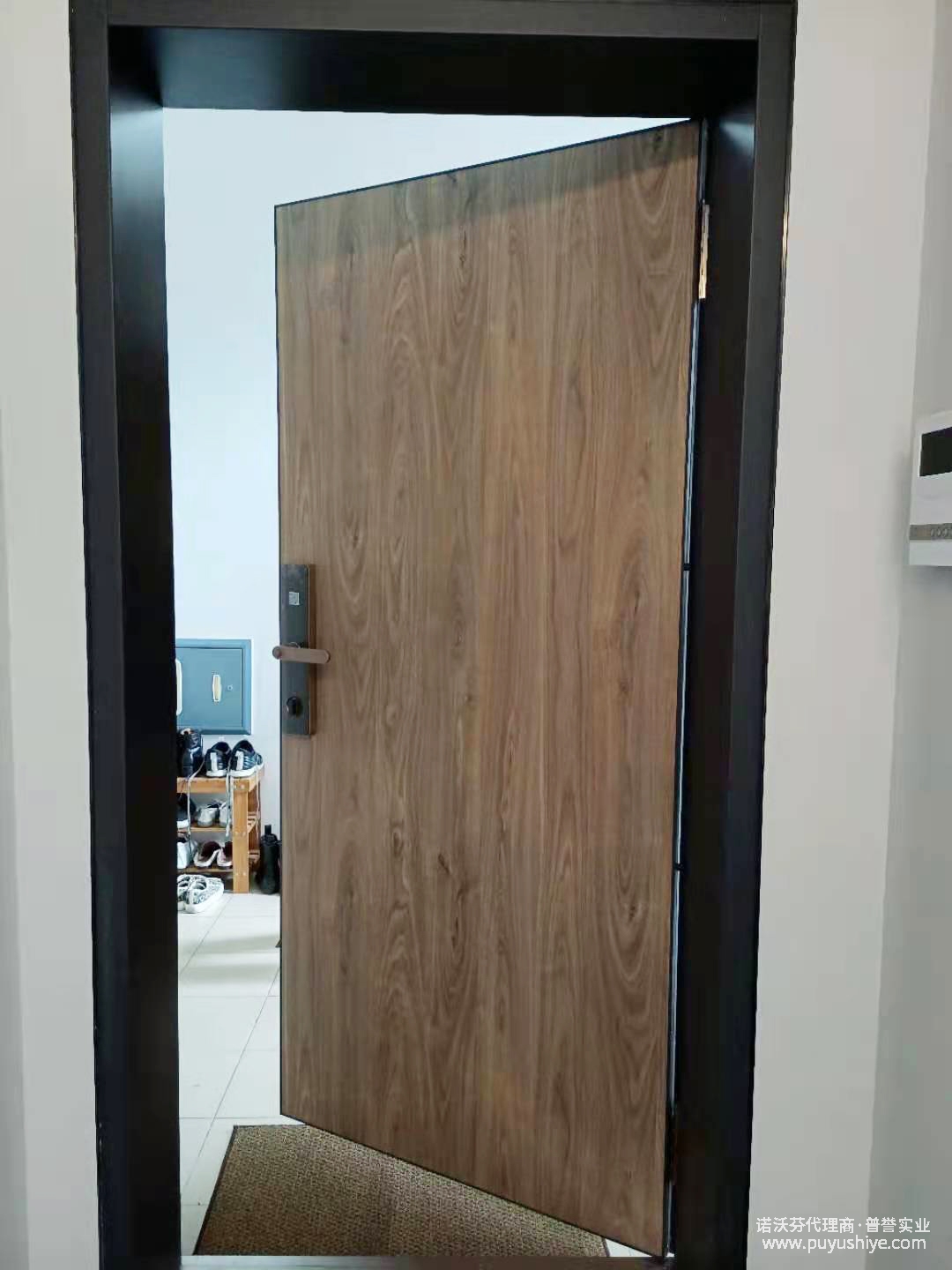 諾沃芬入戶門定制