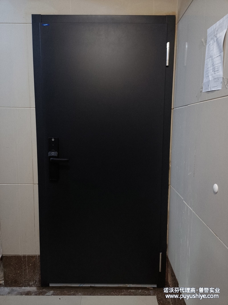 諾沃芬入戶(hù)門(mén)