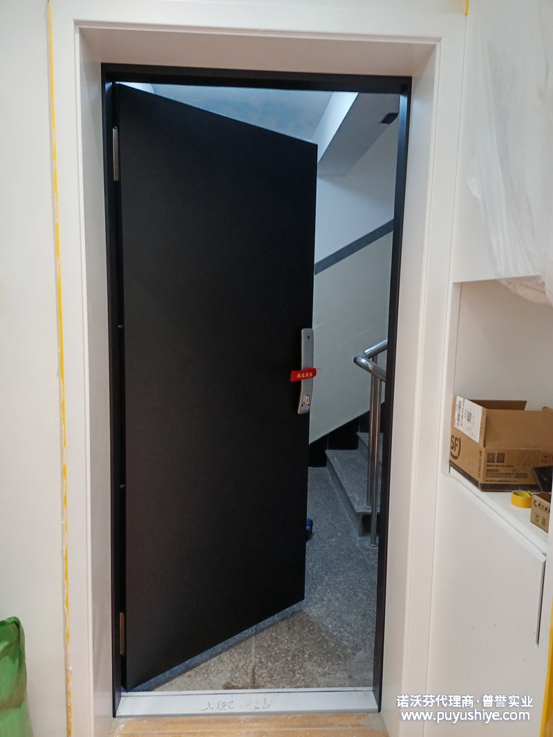 諾沃芬定制入戶門