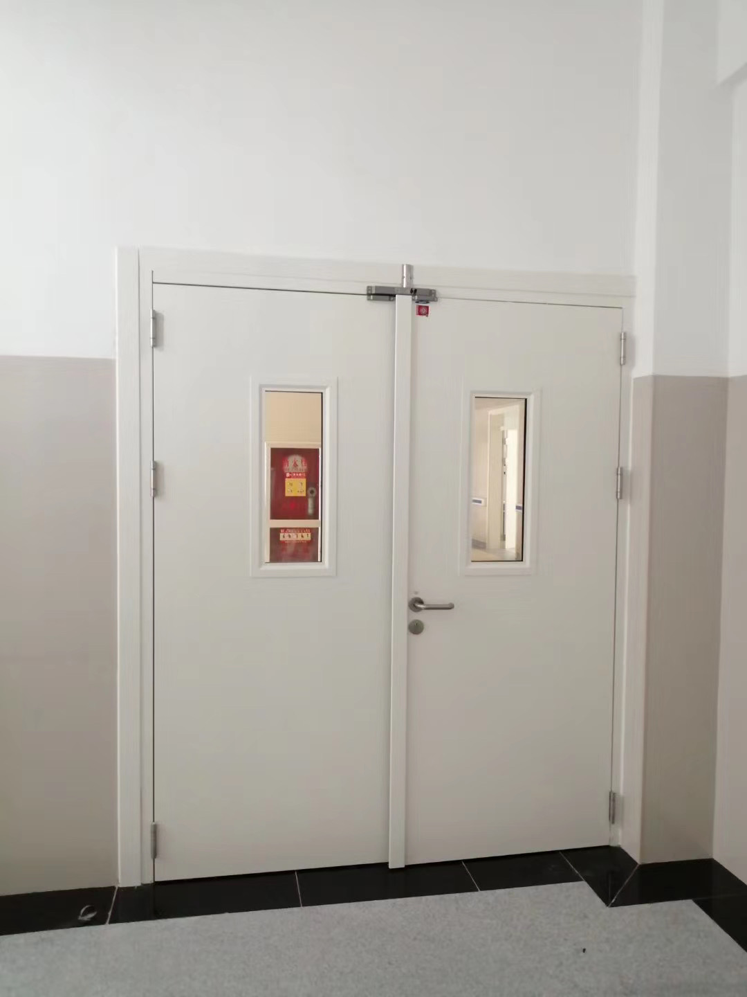 諾沃芬防火門(mén)